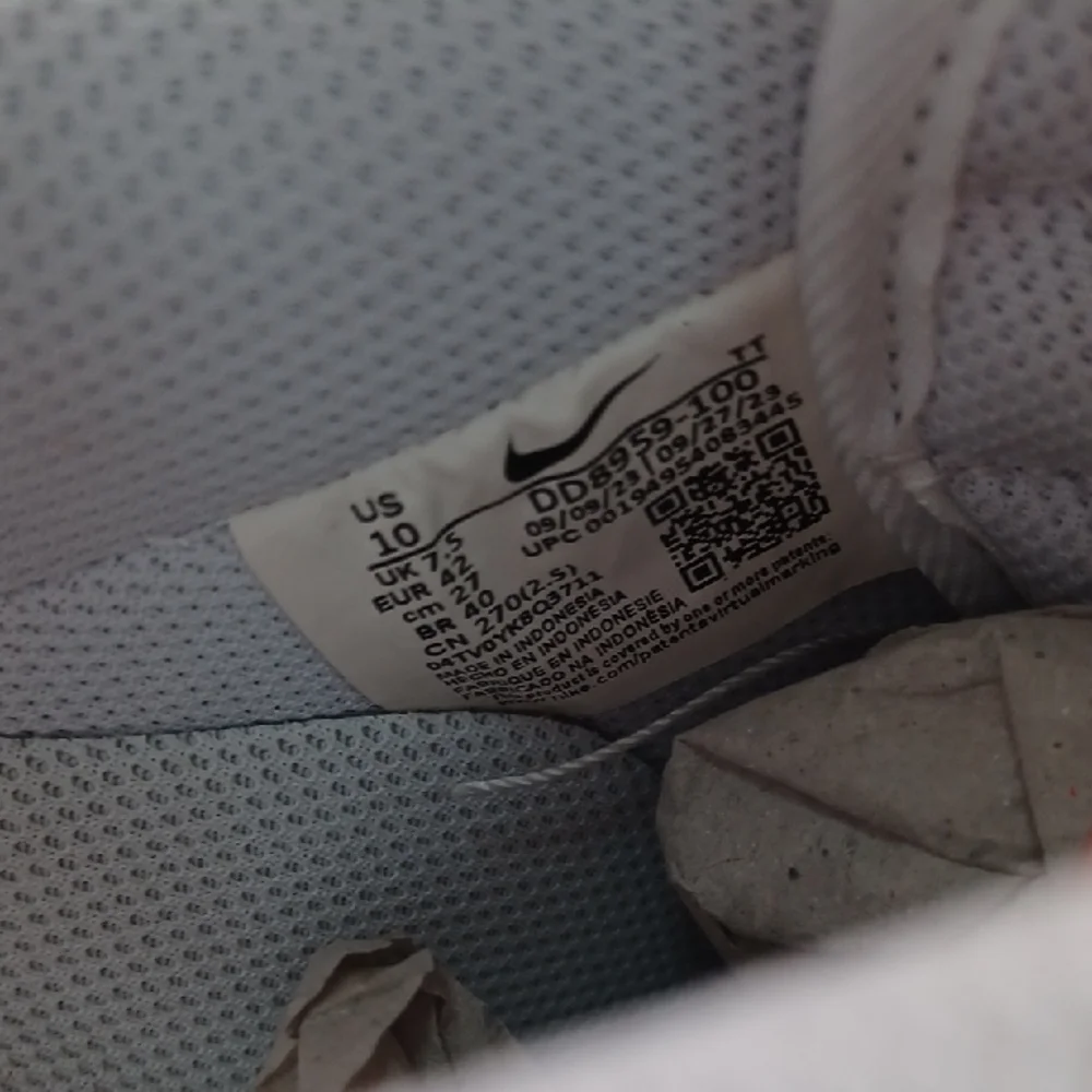 NEW Nike Air Force 1 Triple White Sneakers Men Size 10 US DD8959-100 - Picture 13 of 13